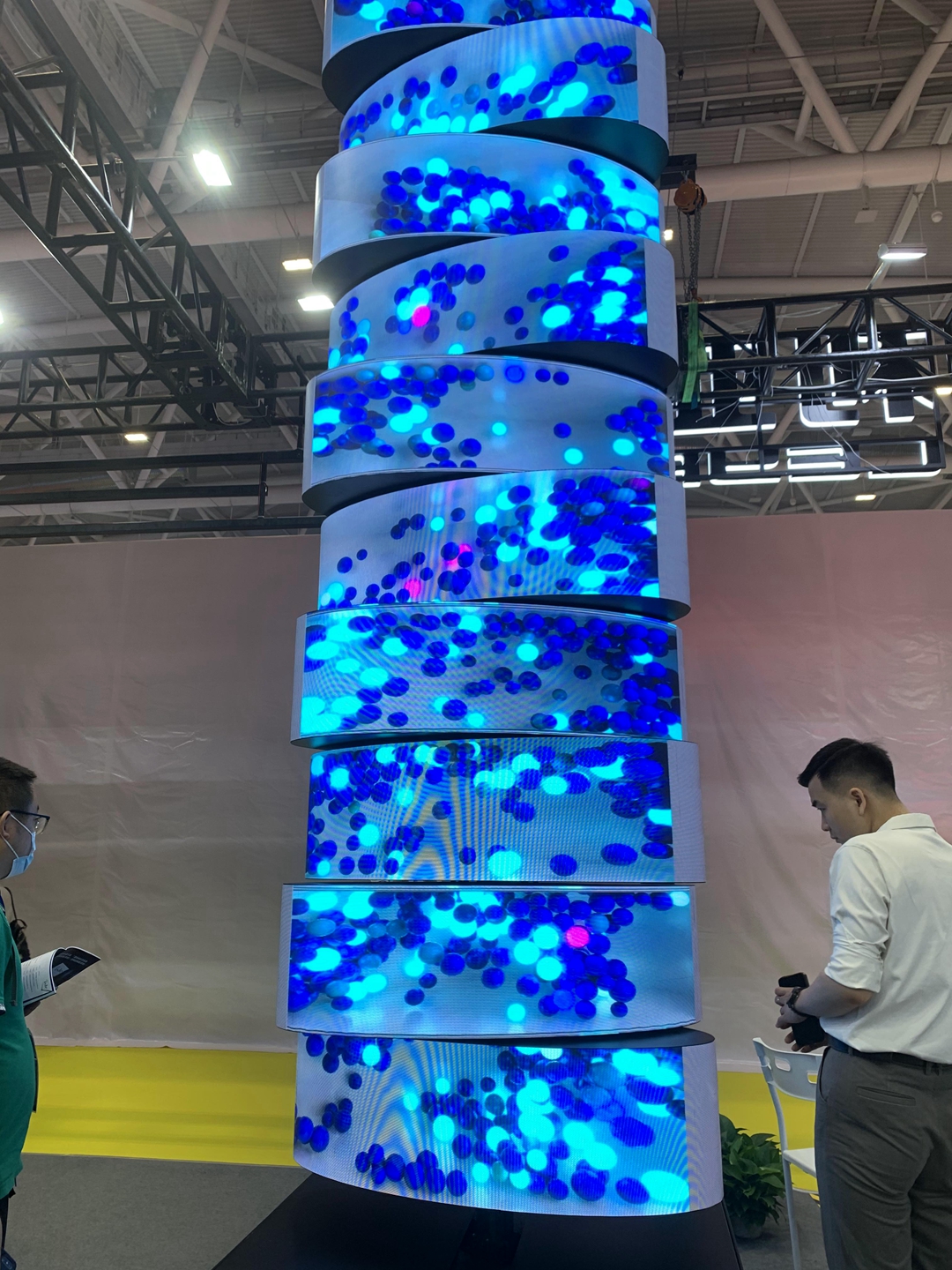 P2.5LED异型屏，软屏